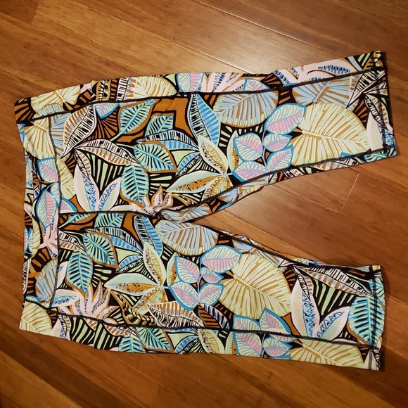 Pants - 📢 Labor day sale! 🔥 Plus Size Capri Leggings - 3X